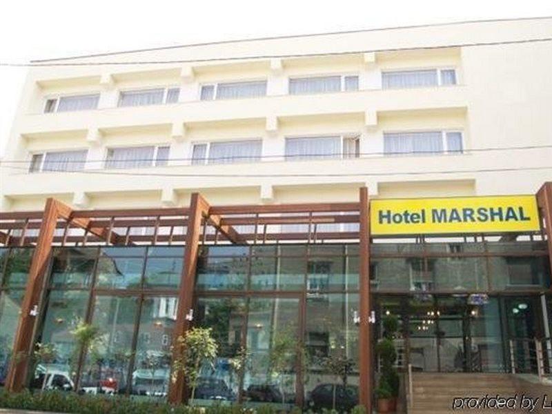 Marshal Hotel Bucarest Esterno foto