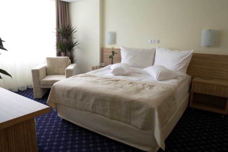 Marshal Hotel Bucarest Esterno foto