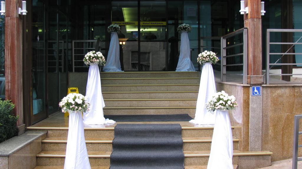 Marshal Hotel Bucarest Esterno foto